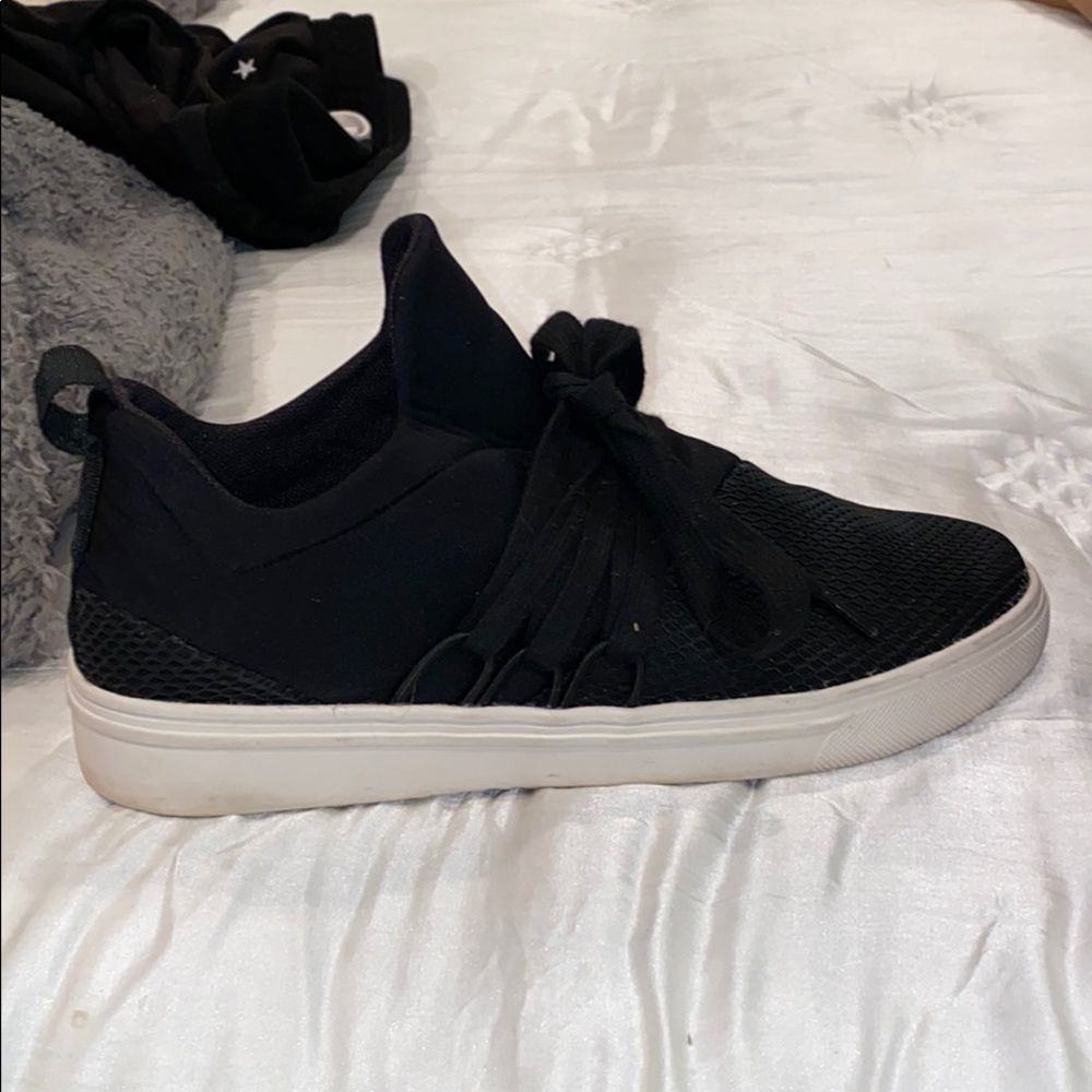 Shoes - Picture 2 of 5